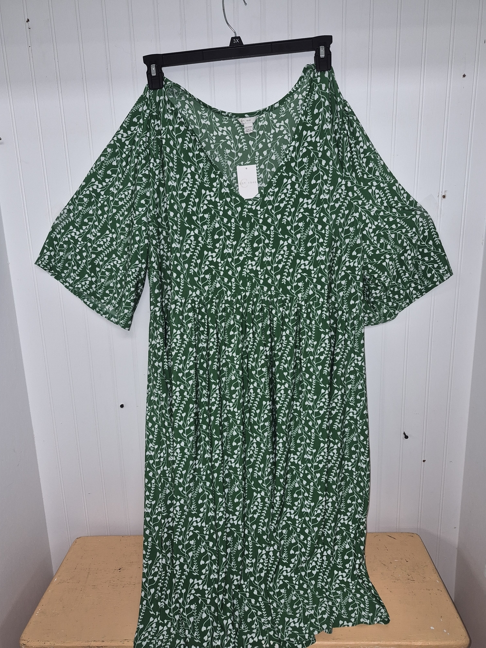 1021-  Green Floral V-Neck Women’s Dress
